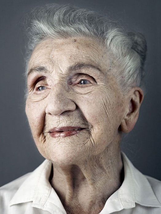 Ảnh chụp chân dung đáng kinh ngạc của những người 100 tuổi 4