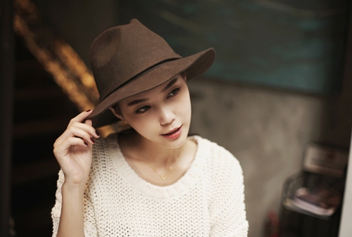 Chọn mũ trendy cho những ngày mưa phùn 2