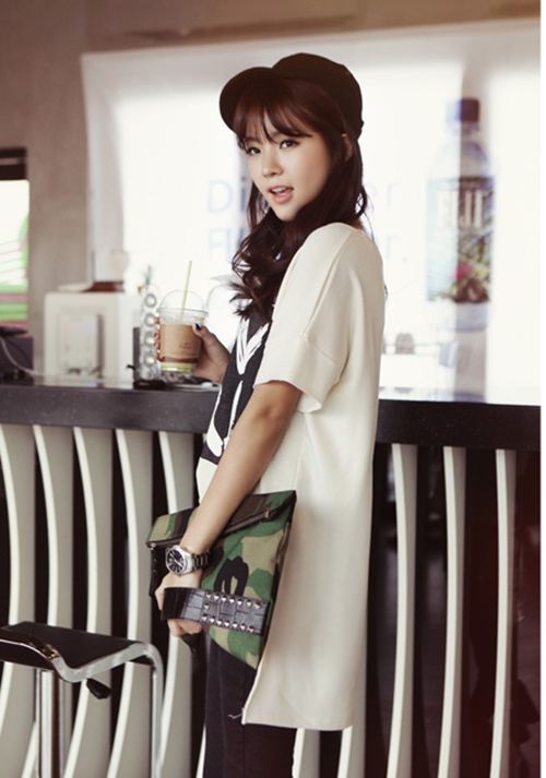 Chọn mũ trendy cho những ng&agrave;y mưa ph&ugrave;n 21