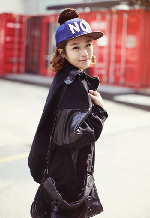 Chọn mũ trendy cho những ng&agrave;y mưa ph&ugrave;n 8