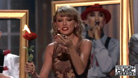 7 khoảnh khắc khó quên của Taylor Swift tại "AMAs 2014" 4