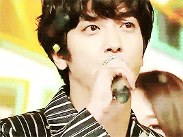 Yonghwa giật c&uacute;p với b&agrave;i ca thất t&igrave;nh 3