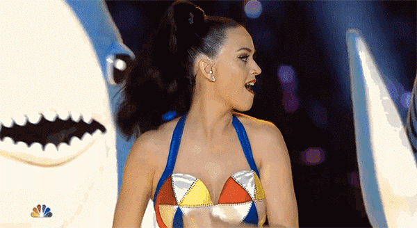 Chùm ảnh động: Katy Perry làm anti-fan câm nín vì "siêu sân khấu" 13