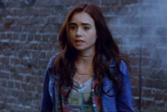 Đối thủ của "Bella" Kristen trở lại màn ảnh  2