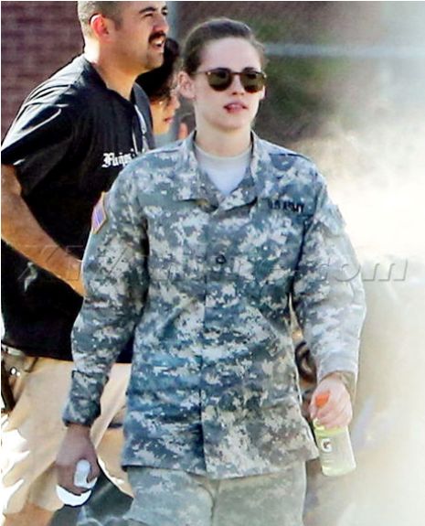 Kristen Stewart giập môi vì "đi lính" 3