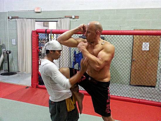 Quái xế "Fast & Furious 7" so tài cùng vua kungfu Thái 1