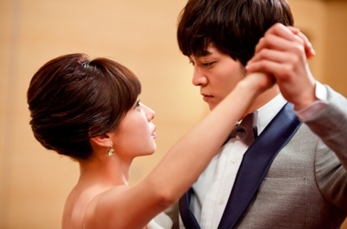 Joo Won tình tứ khiêu vũ cùng người đẹp 3