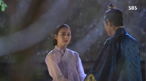 Nhà vua muốn có con với Jang Ok Jung (Kim Tae Hee) 5