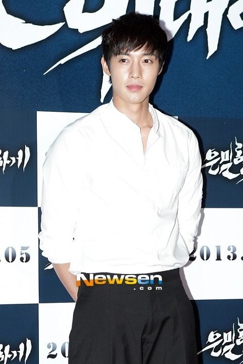 Kim Hyun Joong thay Lee Jun Ki "Cảm ơn thời đại" 1