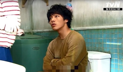 Sao teen Yeo Jin Goo làm "chuyện đại sự" trước mặt đàn chị 2