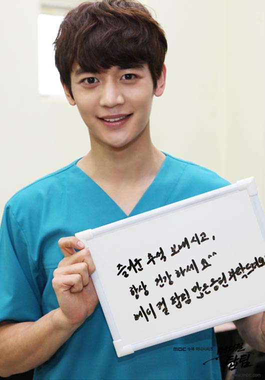 Minho tự tay chuẩn bị "bữa ăn t&igrave;nh y&ecirc;u" cho người đẹp 3