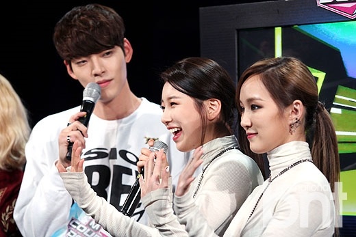Suzy được "gán" làm người yêu màn ảnh của Kim Woo Bin 4
