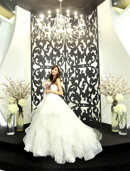 Park Min Young "thập thò" tại đám cưới bạn thân màn ảnh 4