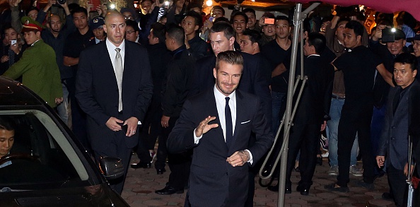 Cận cảnh vẻ quyến rũ chết người của David Beckham khi đi dự tiệc tại Hà Nội 10
