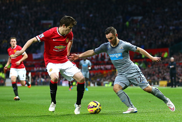 Man United 3-1 Newcastle United: Quà ở lại Old Trafford 1