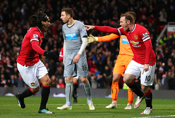 Man United 3-1 Newcastle United: Quà ở lại Old Trafford 3