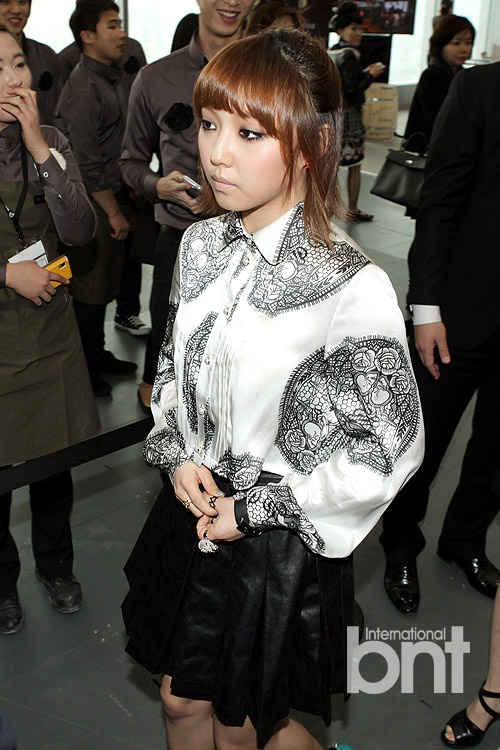 Dàn sao Hàn đình đám "đổ bộ" Seoul Fashion Week 12