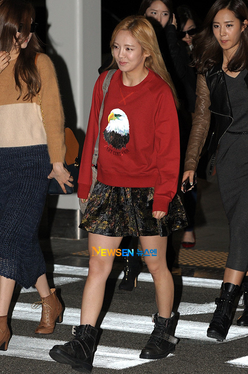 Mix đồ casual mà cá tính, mạnh mẽ như Hyoyeon (SNSD) 27