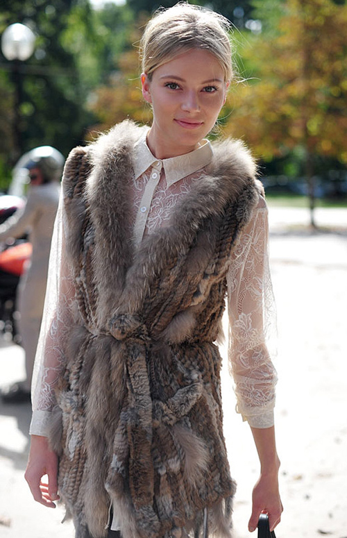 Son n&agrave;o, trang phục đ&oacute; 15