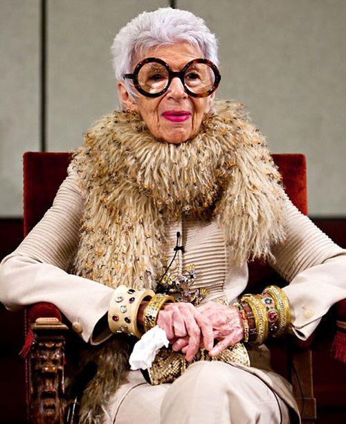 Iris Apfel - fashion icon 91 tuổi ưa "cưa sừng làm nghé" 12