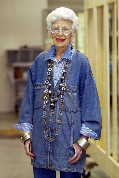 Iris Apfel - fashion icon 91 tuổi ưa "cưa sừng làm nghé" 13