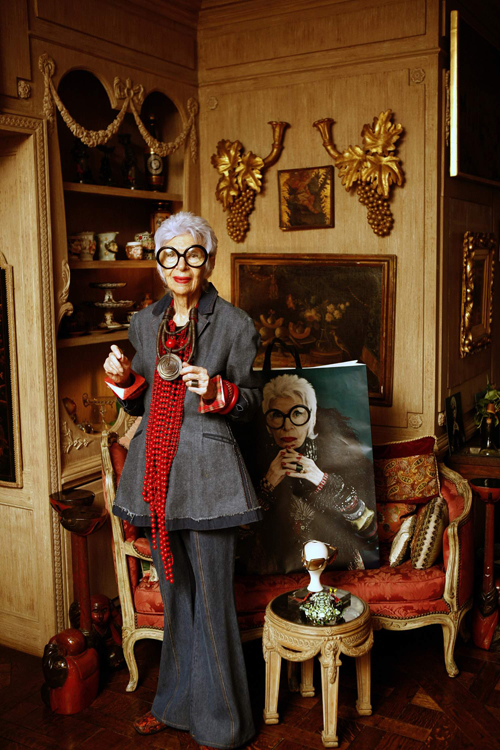 Iris Apfel - fashion icon 91 tuổi ưa "cưa sừng làm nghé" 15