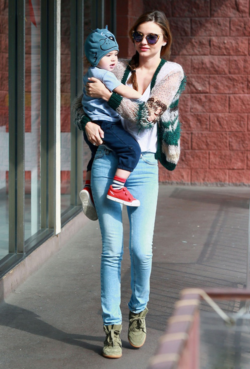 Mu&ocirc;n vẻ street style ng&agrave;y xu&acirc;n của sao thế giới 9