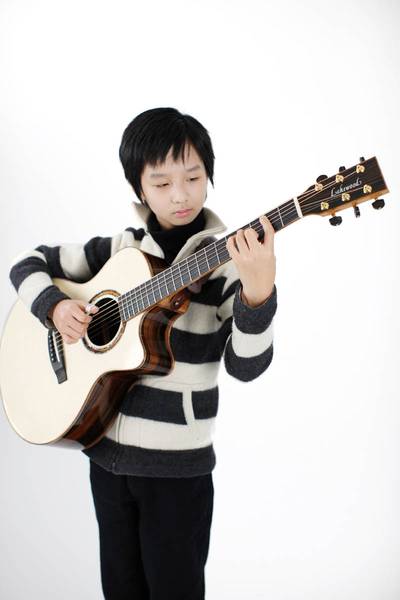 Sungha Jung - Thần đồng guitar Hàn Quốc đến Việt Nam 5
