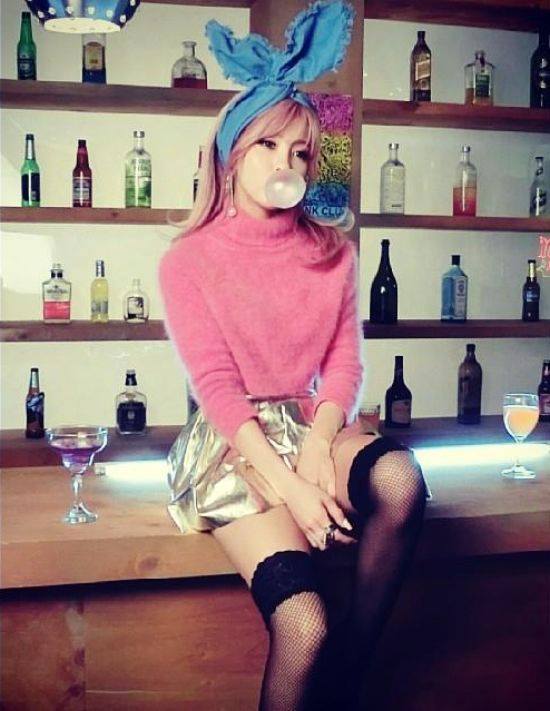 T-ara m&agrave;u m&egrave;, sặc sỡ quay clip ở Trung Quốc 1