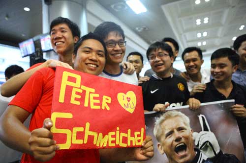 Fan hào hứng đón huyền thoại Schmeichel tới VN 7