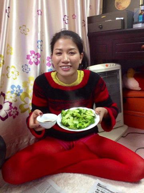 Tuyển tập khoảnh khắc nhí nhảnh khi sao Việt ăn uống 27
