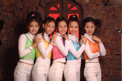 Girlband Việt thế hệ F2: Tìm lại Mây Trắng, Mắt Ngọc ngày xưa 23