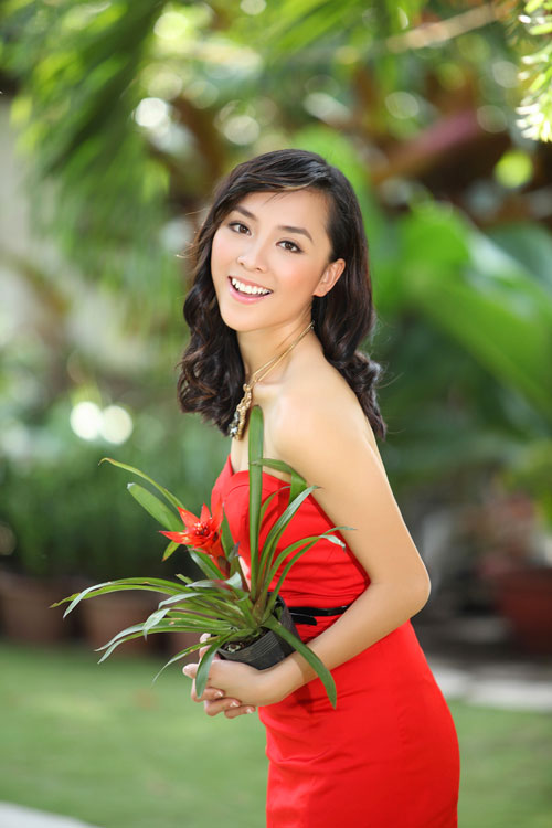 “Choáng” với khối tài sản tiền tỷ của Hoa hậu Việt 7