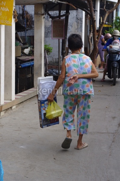 Xót thương hoàn cảnh cụ bà 80 tuổi cô độc giữa Sài Gòn 5