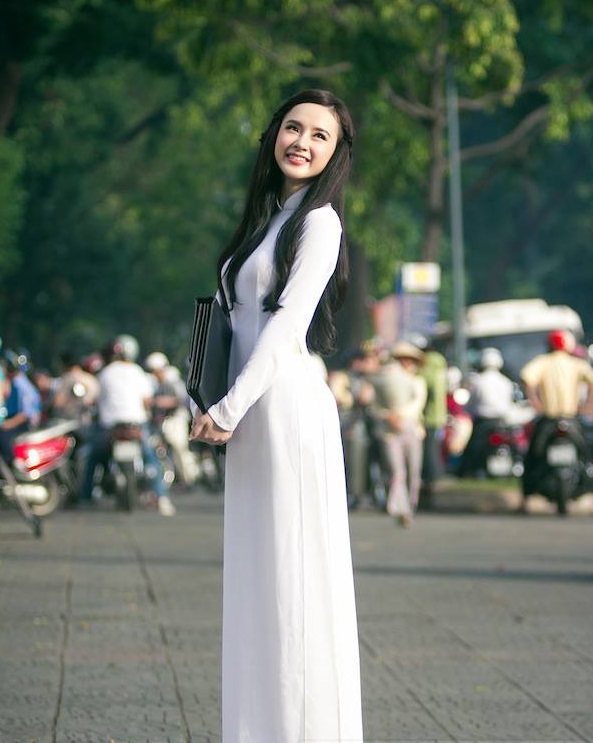 Angela Phương Trinh không còn là “gái hư” của showbiz Việt 9