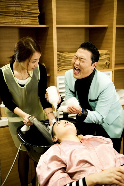 Psy hé lộ cảnh quay bị cắt khỏi MV "Gentleman" 1