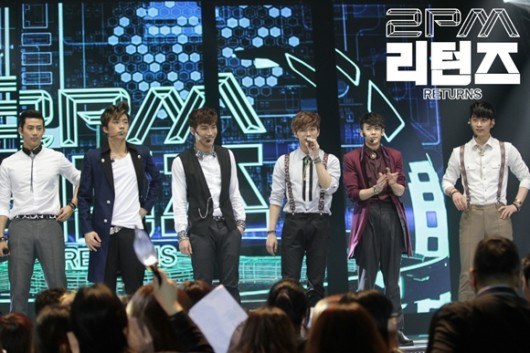 2PM "máu lửa" trong show diễn trở lại 1