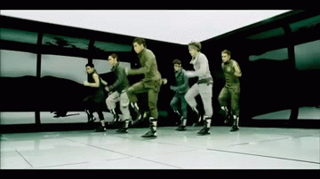 Tăm tia những điệu nhảy "na n&aacute;" nhau của Kpop 12