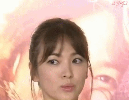 Song Hye Kyo "mất điểm" vì lạnh nhạt với fan 1