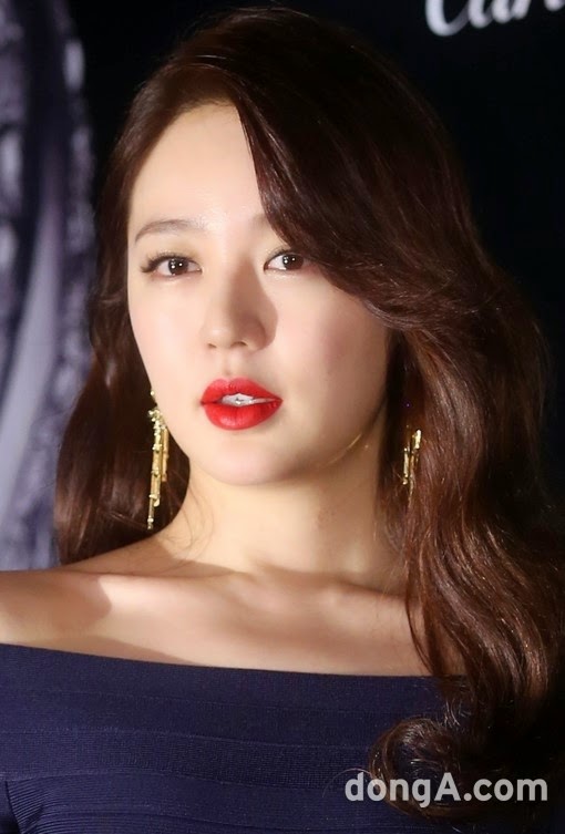 Yoon Eun Hye bị fan chỉ trích vì hợp tác với Park Shi Hoo 2