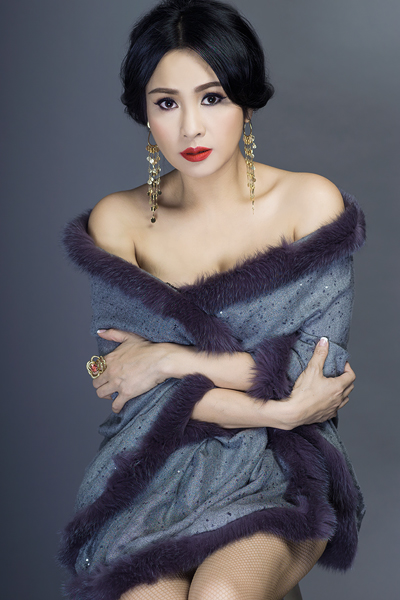 Những qu&yacute; b&agrave;, qu&yacute; c&ocirc; nổi tiếng showbiz Việt nhiều lần cưới xin 18