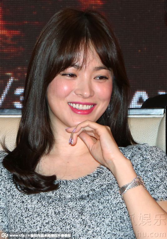 Song Hye Kyo bị soi dấu hiệu tăng cân, ngày càng xuống sắc 2