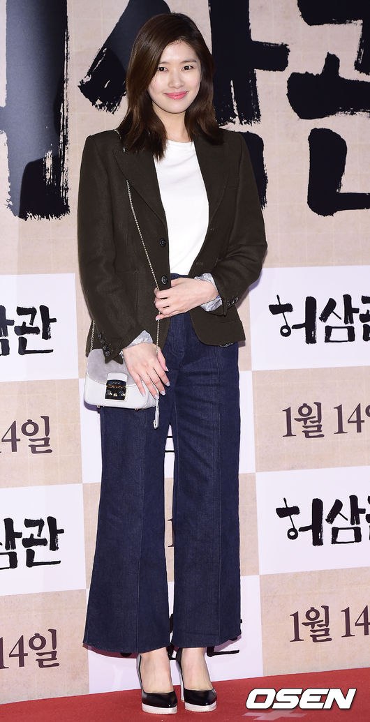 Ha Ji Won đọ sắc với "đệ nhất mỹ nhân 2014" trong sự kiện 16