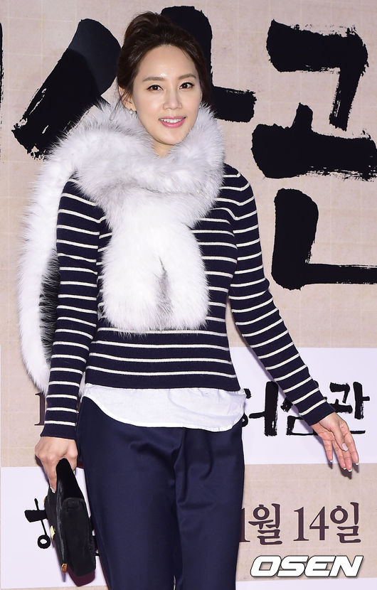 Ha Ji Won đọ sắc với "đệ nhất mỹ nhân 2014" trong sự kiện 19