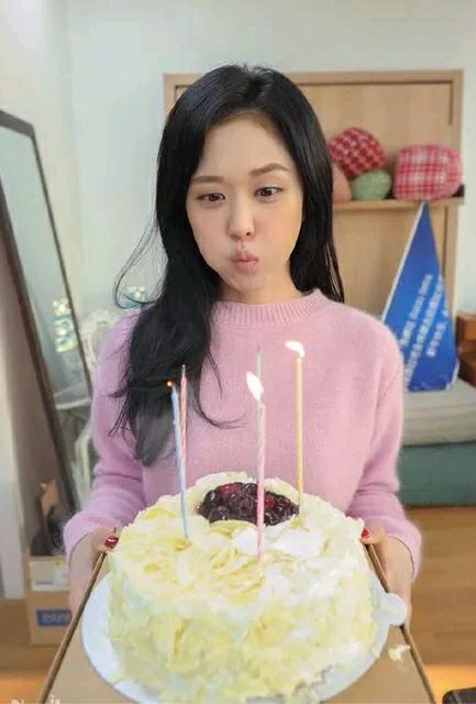 Jang Nara trẻ đẹp, hồn nhiên trong loạt ảnh mới ở tuổi 34 8