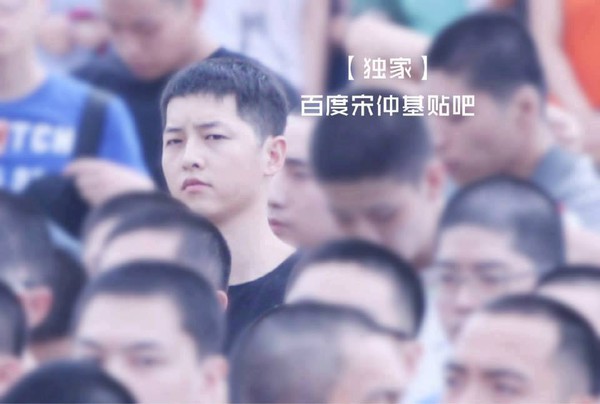 Những hình ảnh đầu tiên của Song Joong Ki trong quân ngũ 12