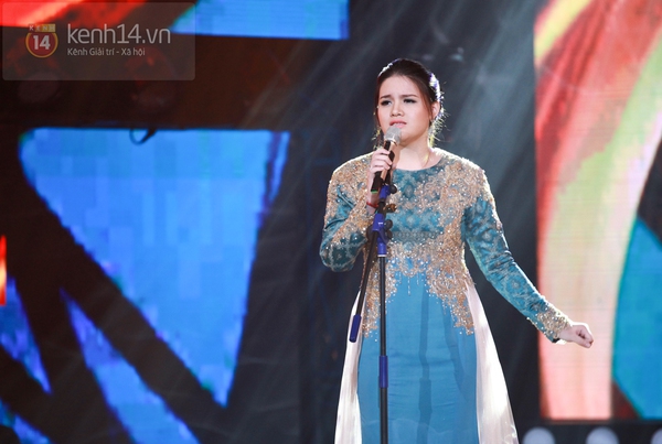 SISTAR, Văn Mai Hương "ch&aacute;y hết m&igrave;nh" c&ugrave;ng kh&aacute;n giả Việt 27