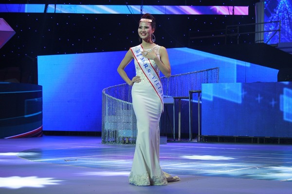 Mrs World 2013: Mỹ đăng quang, Việt Nam vào Top 6 20