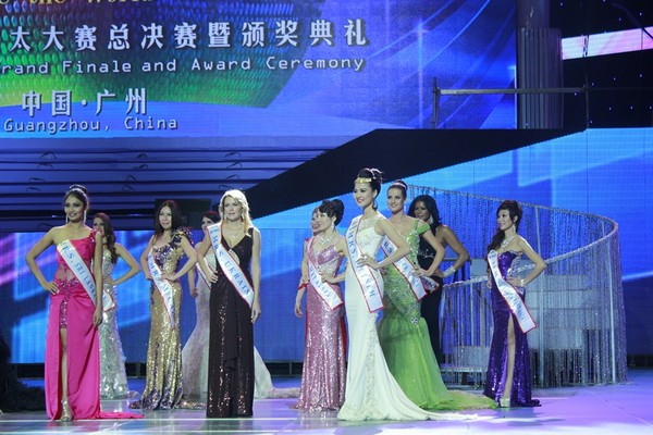 Mrs World 2013: Mỹ đăng quang, Việt Nam vào Top 6 14
