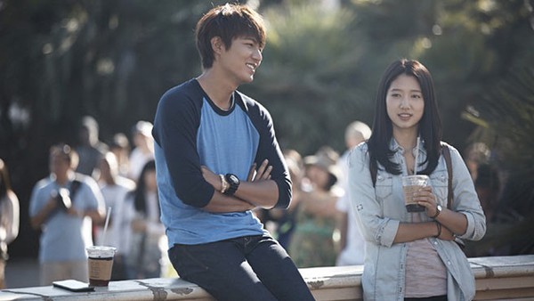 Lee Min Ho cám ơn fan đã tặng quà ý nghĩa cho đoàn phim "The Heirs" 3